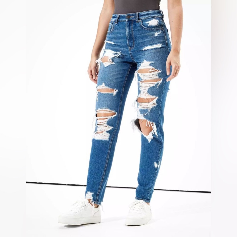 American Eagle Ripped Mom Jean